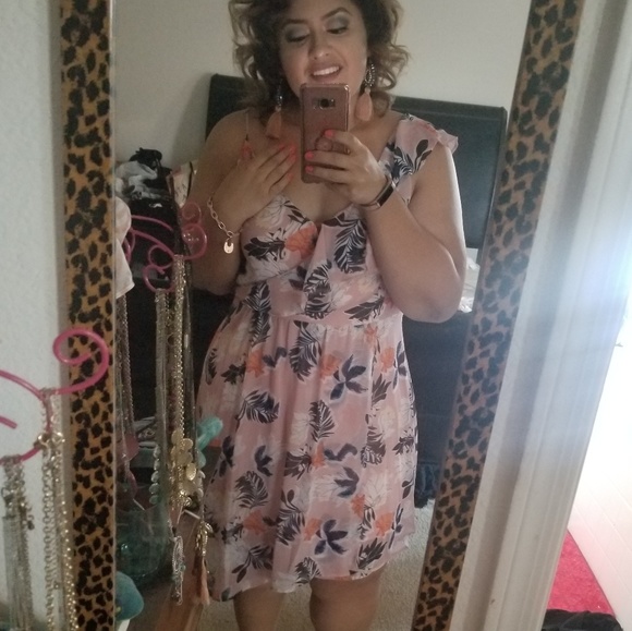 Meet your Posh Ambassador 🤗🤗🤗 - Picture 2 of 4